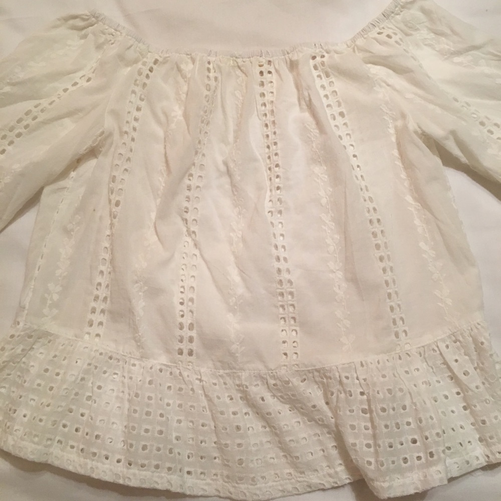 ADORABLE OFF THE SHOULDER EYELET BLOUSE